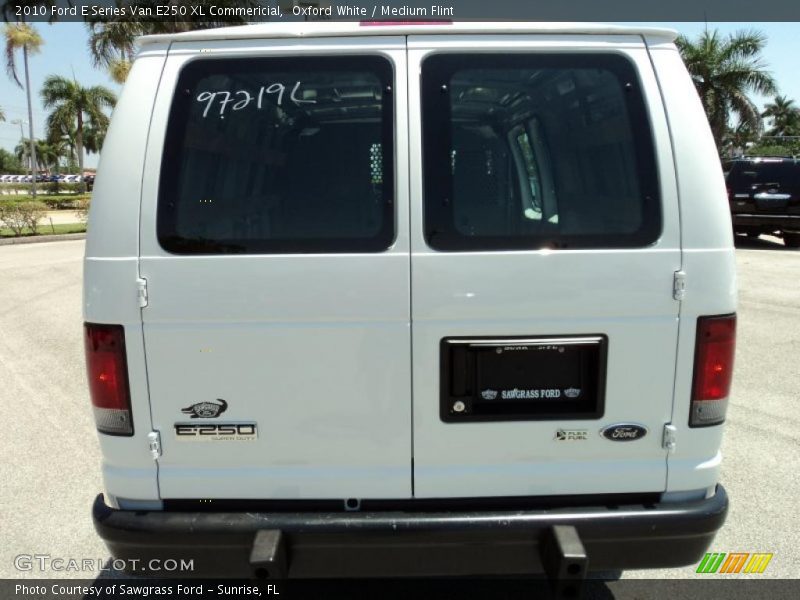 Oxford White / Medium Flint 2010 Ford E Series Van E250 XL Commericial