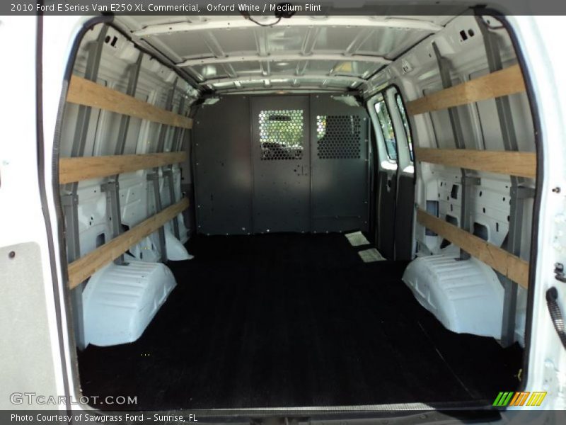 Oxford White / Medium Flint 2010 Ford E Series Van E250 XL Commericial