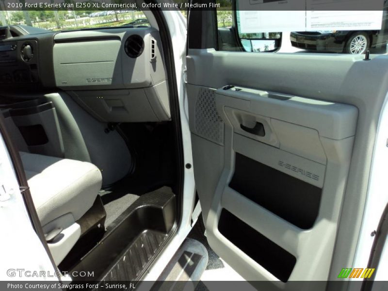 Oxford White / Medium Flint 2010 Ford E Series Van E250 XL Commericial