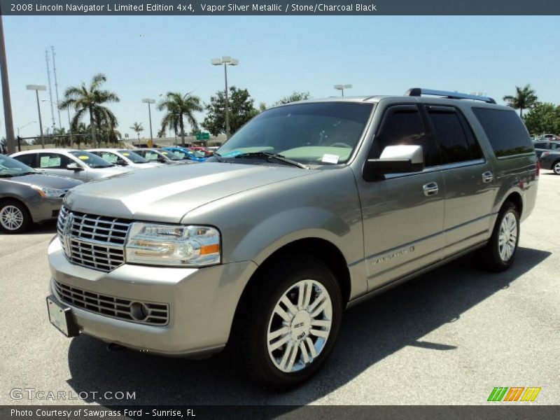 Front 3/4 View of 2008 Navigator L Limited Edition 4x4