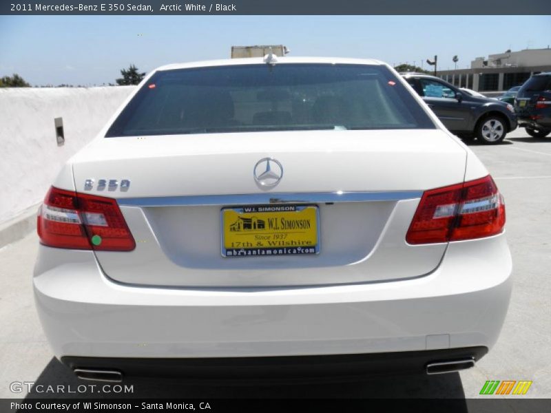 Arctic White / Black 2011 Mercedes-Benz E 350 Sedan