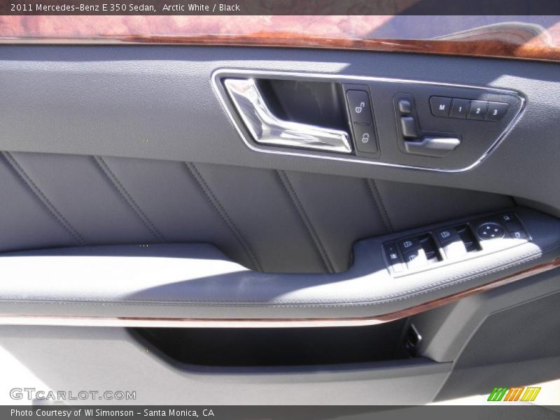 Arctic White / Black 2011 Mercedes-Benz E 350 Sedan