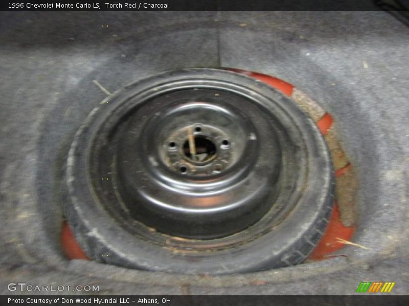 Torch Red / Charcoal 1996 Chevrolet Monte Carlo LS