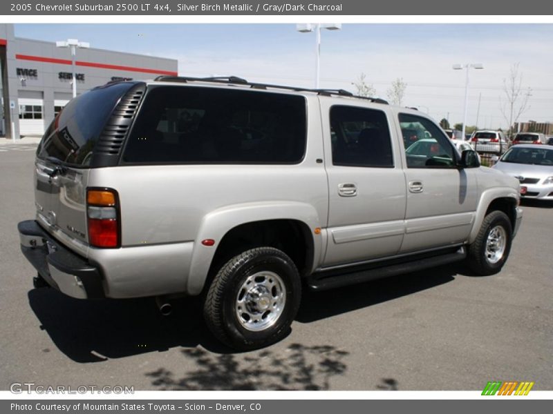  2005 Suburban 2500 LT 4x4 Silver Birch Metallic