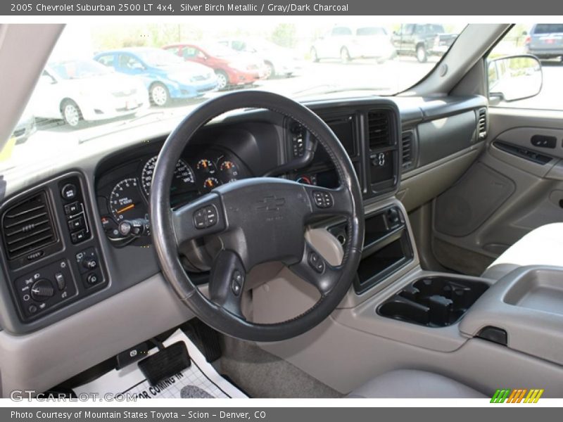 Dashboard of 2005 Suburban 2500 LT 4x4