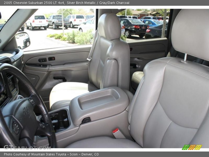  2005 Suburban 2500 LT 4x4 Gray/Dark Charcoal Interior
