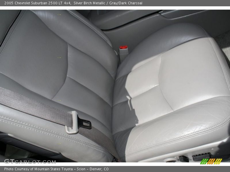 Silver Birch Metallic / Gray/Dark Charcoal 2005 Chevrolet Suburban 2500 LT 4x4