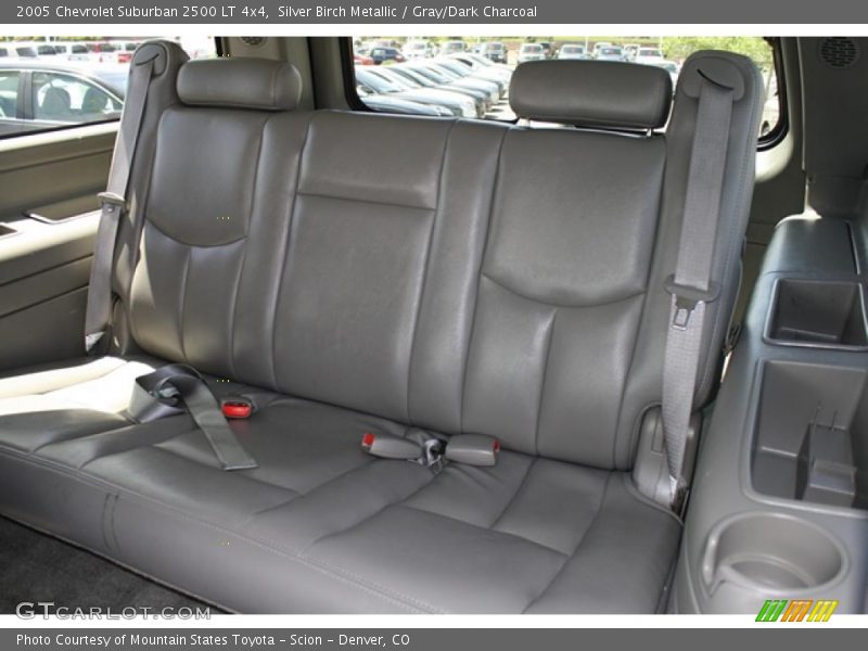  2005 Suburban 2500 LT 4x4 Gray/Dark Charcoal Interior