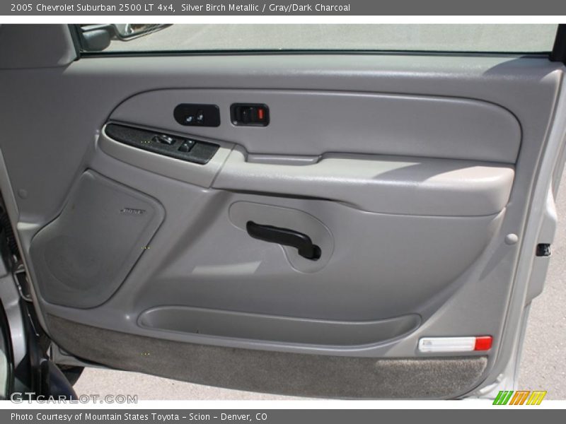 Silver Birch Metallic / Gray/Dark Charcoal 2005 Chevrolet Suburban 2500 LT 4x4