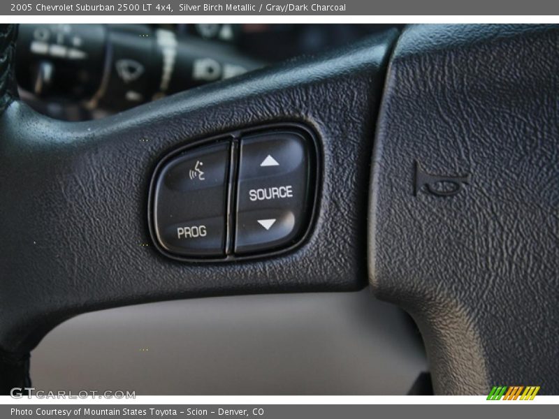 Controls of 2005 Suburban 2500 LT 4x4