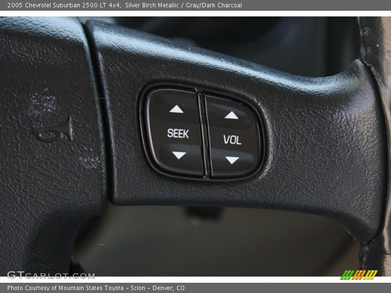 Controls of 2005 Suburban 2500 LT 4x4