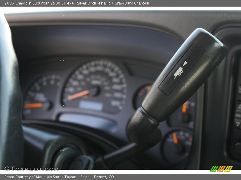  2005 Suburban 2500 LT 4x4 4 Speed Automatic Shifter