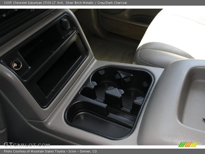 Silver Birch Metallic / Gray/Dark Charcoal 2005 Chevrolet Suburban 2500 LT 4x4