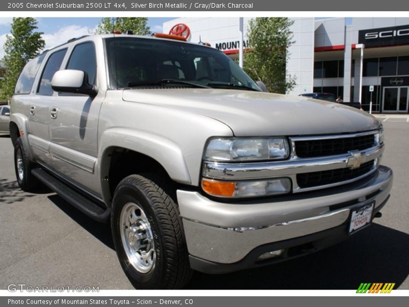 Silver Birch Metallic / Gray/Dark Charcoal 2005 Chevrolet Suburban 2500 LT 4x4