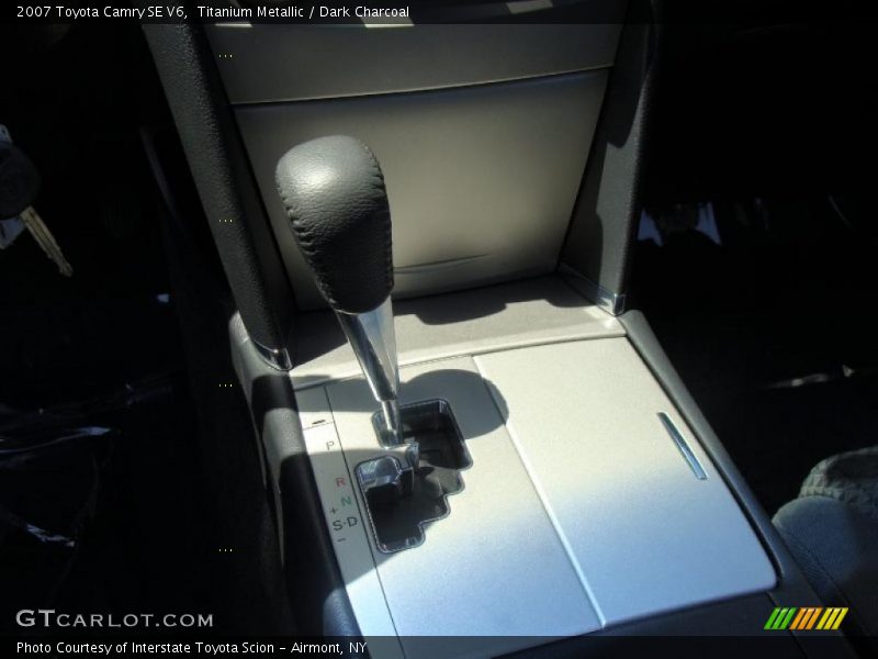 Titanium Metallic / Dark Charcoal 2007 Toyota Camry SE V6