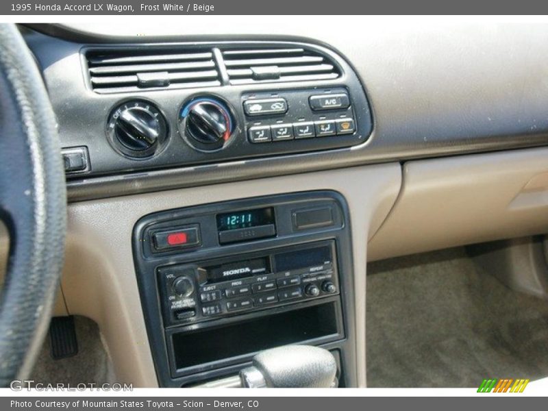 Frost White / Beige 1995 Honda Accord LX Wagon