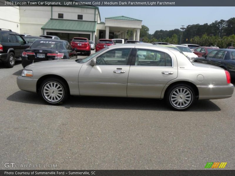 Light Parchment Gold / Medium Dark Parchment/Light Parchment 2003 Lincoln Town Car Signature