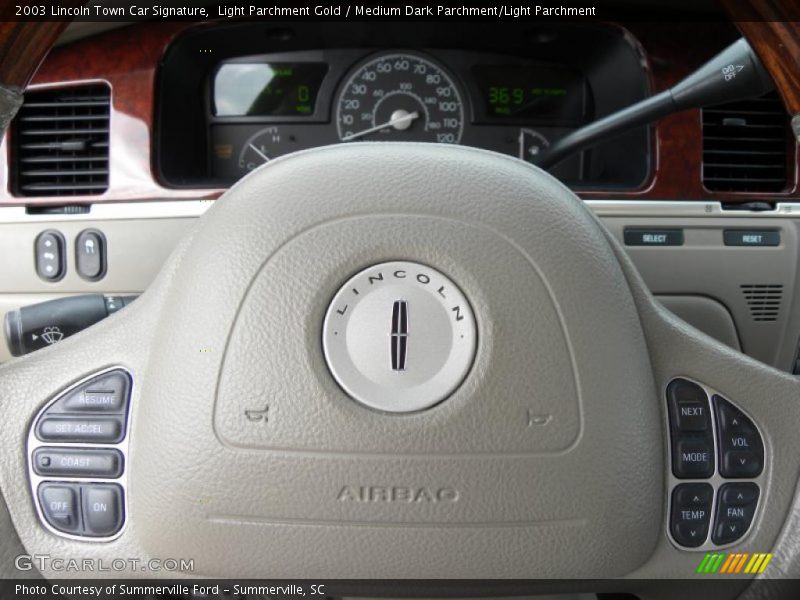 Light Parchment Gold / Medium Dark Parchment/Light Parchment 2003 Lincoln Town Car Signature