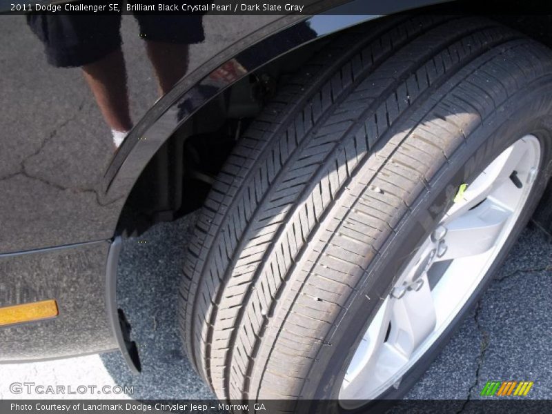 Brilliant Black Crystal Pearl / Dark Slate Gray 2011 Dodge Challenger SE