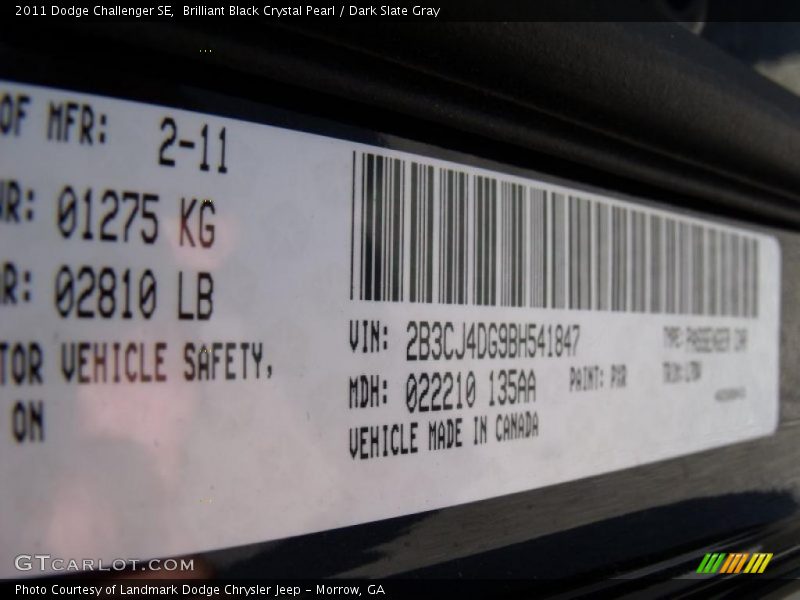 Brilliant Black Crystal Pearl / Dark Slate Gray 2011 Dodge Challenger SE