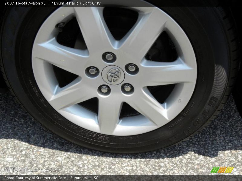 Titanium Metallic / Light Gray 2007 Toyota Avalon XL