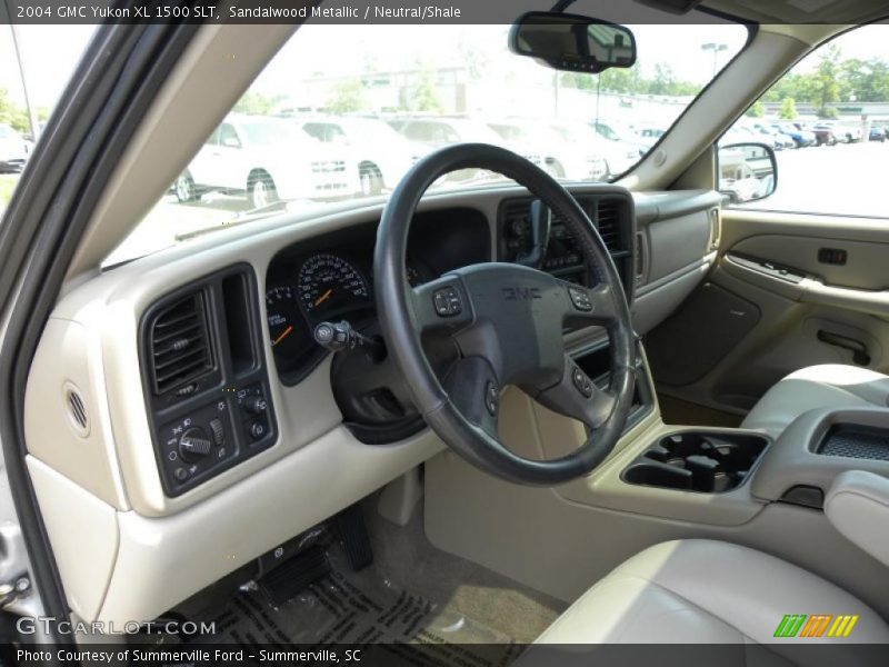 Sandalwood Metallic / Neutral/Shale 2004 GMC Yukon XL 1500 SLT
