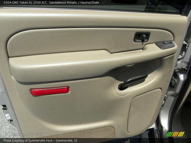 Sandalwood Metallic / Neutral/Shale 2004 GMC Yukon XL 1500 SLT
