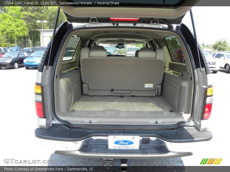 Sandalwood Metallic / Neutral/Shale 2004 GMC Yukon XL 1500 SLT