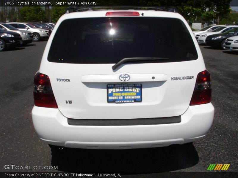 Super White / Ash Gray 2006 Toyota Highlander V6