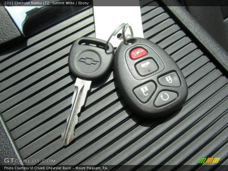 Summit White / Ebony 2011 Chevrolet Malibu LTZ