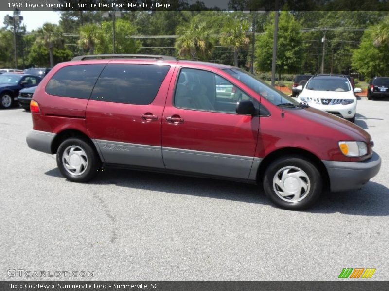 Sunfire Red Pearl Metallic / Beige 1998 Toyota Sienna LE