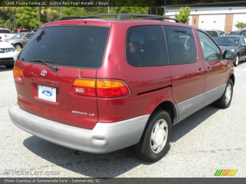 Sunfire Red Pearl Metallic / Beige 1998 Toyota Sienna LE
