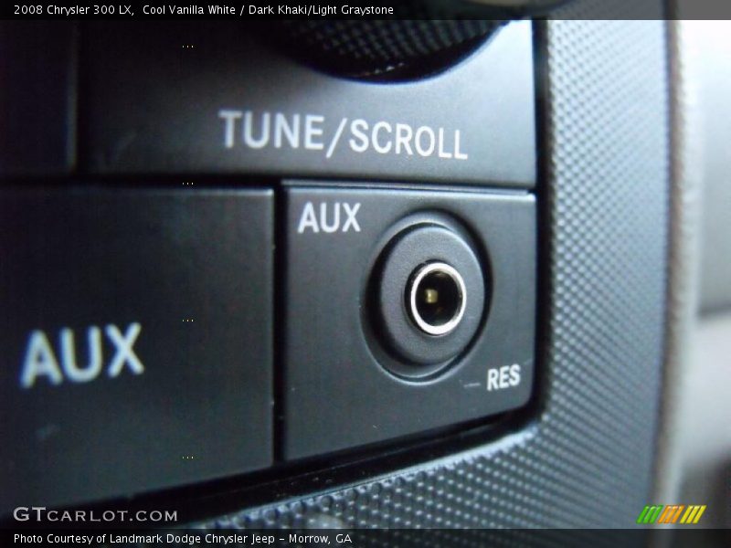 Cool Vanilla White / Dark Khaki/Light Graystone 2008 Chrysler 300 LX