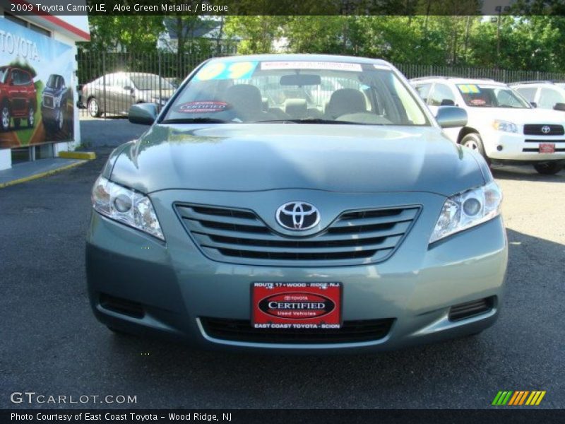 Aloe Green Metallic / Bisque 2009 Toyota Camry LE