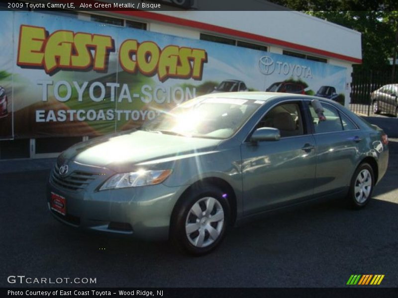 Aloe Green Metallic / Bisque 2009 Toyota Camry LE