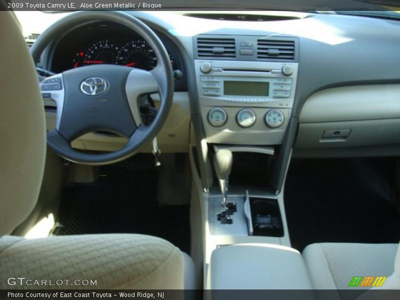 Aloe Green Metallic / Bisque 2009 Toyota Camry LE