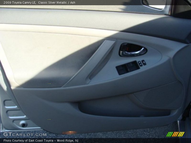 Classic Silver Metallic / Ash 2009 Toyota Camry LE