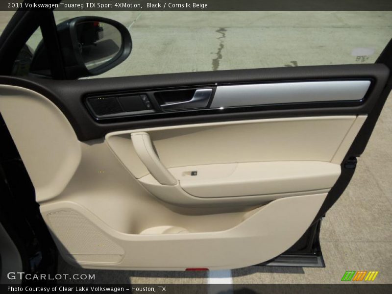 Door Panel of 2011 Touareg TDI Sport 4XMotion