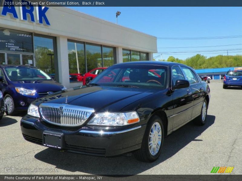 Black / Black 2010 Lincoln Town Car Continental Edition