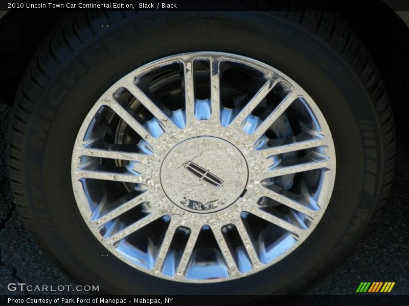  2010 Town Car Continental Edition Wheel