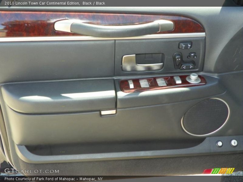 Door Panel of 2010 Town Car Continental Edition