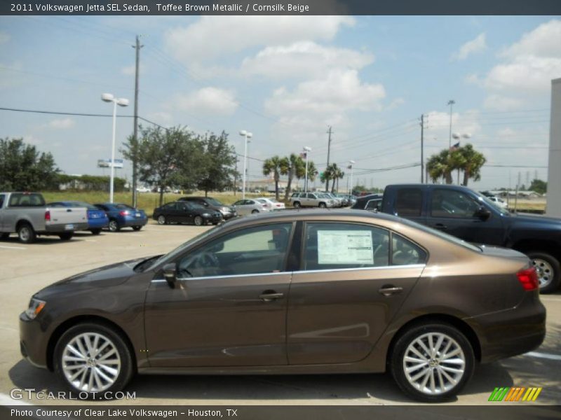 Toffee Brown Metallic / Cornsilk Beige 2011 Volkswagen Jetta SEL Sedan