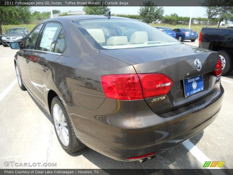 Toffee Brown Metallic / Cornsilk Beige 2011 Volkswagen Jetta SEL Sedan