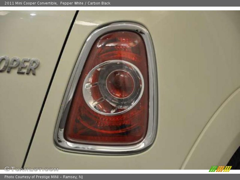 Pepper White / Carbon Black 2011 Mini Cooper Convertible