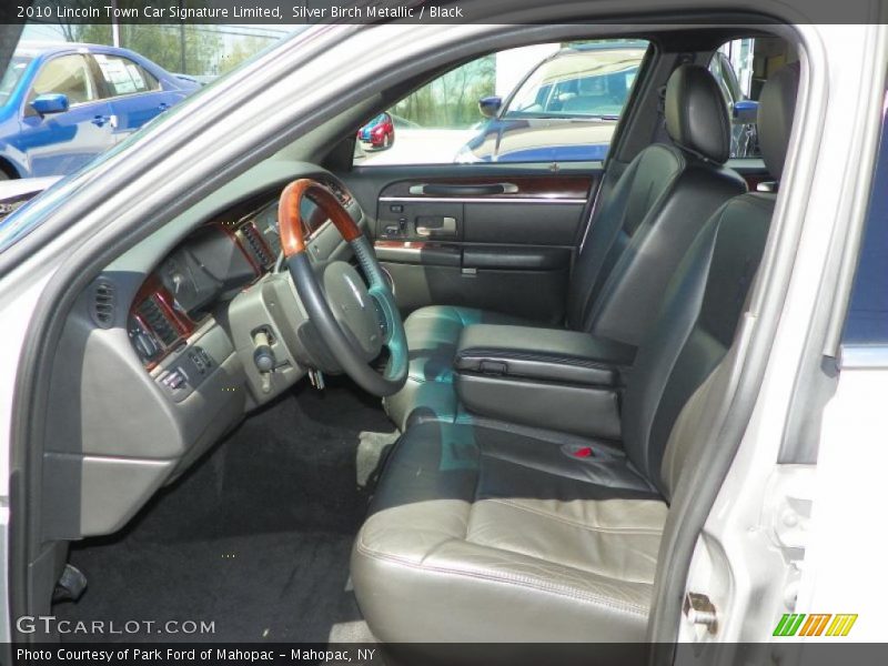  2010 Town Car Signature Limited Black Interior