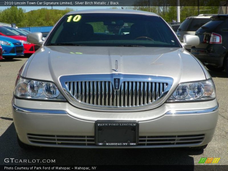 Silver Birch Metallic / Black 2010 Lincoln Town Car Signature Limited