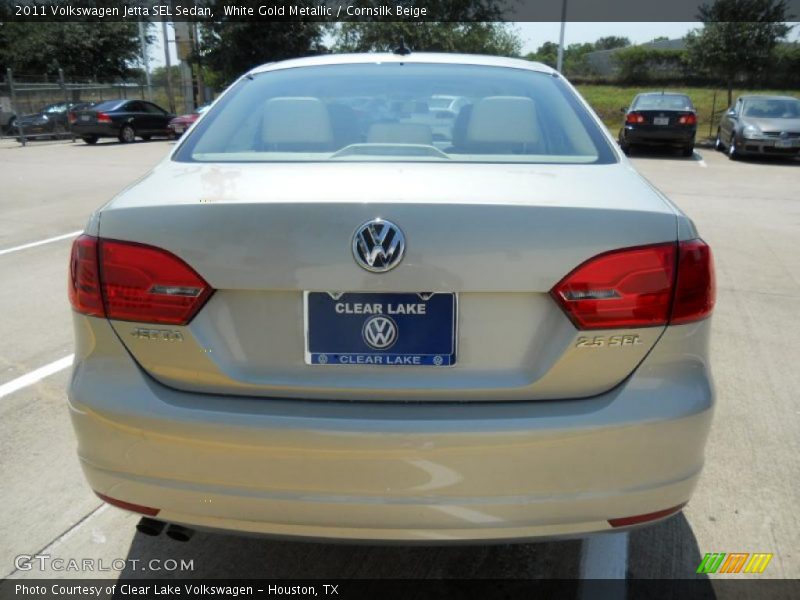 White Gold Metallic / Cornsilk Beige 2011 Volkswagen Jetta SEL Sedan