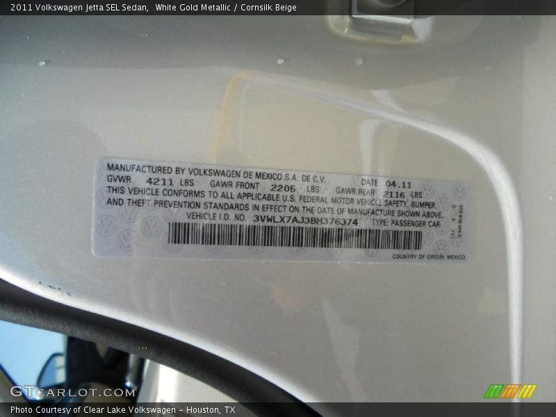 White Gold Metallic / Cornsilk Beige 2011 Volkswagen Jetta SEL Sedan