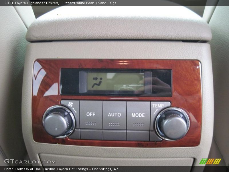 Blizzard White Pearl / Sand Beige 2011 Toyota Highlander Limited