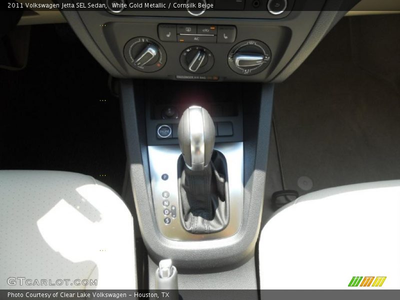 White Gold Metallic / Cornsilk Beige 2011 Volkswagen Jetta SEL Sedan